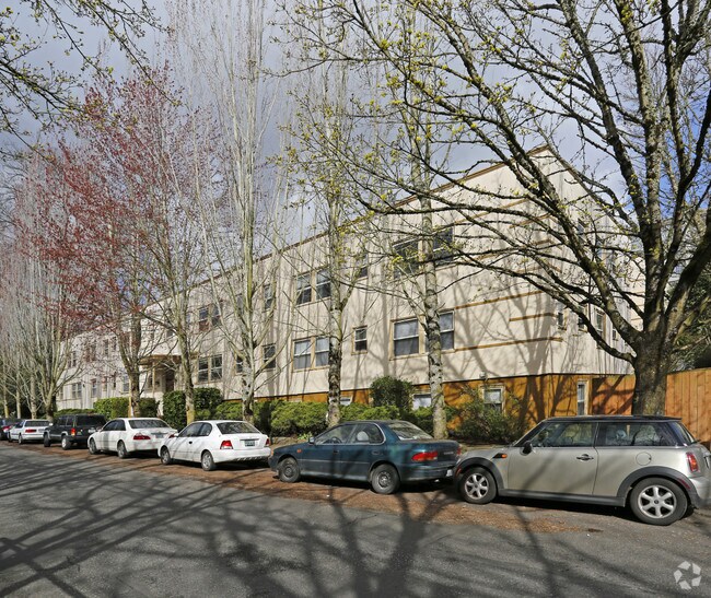 Primary Photo - Forestry Court Apartments