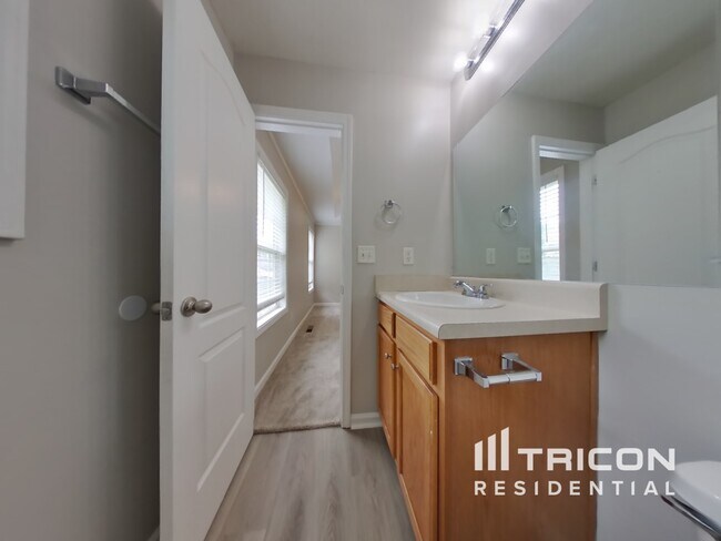 Photo - 110 Millwheel Dr