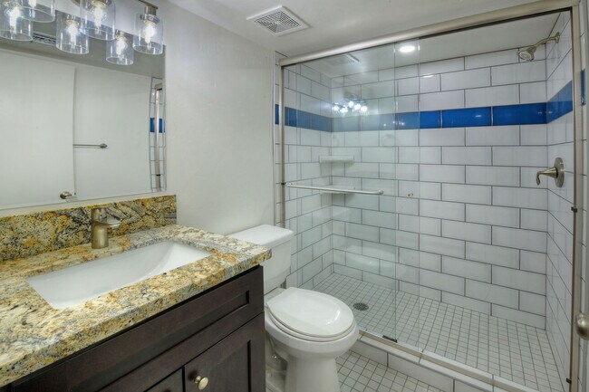 Photo - University Fremont Apartments