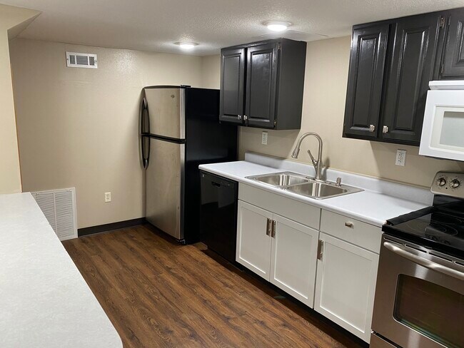 Photo - 616 W Boone St Unidad 5