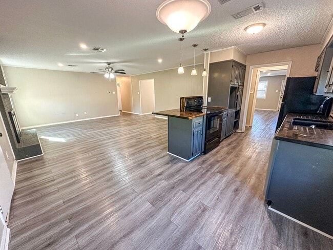 Photo - 3 Bedroom House in Hewitt - Midway ISD