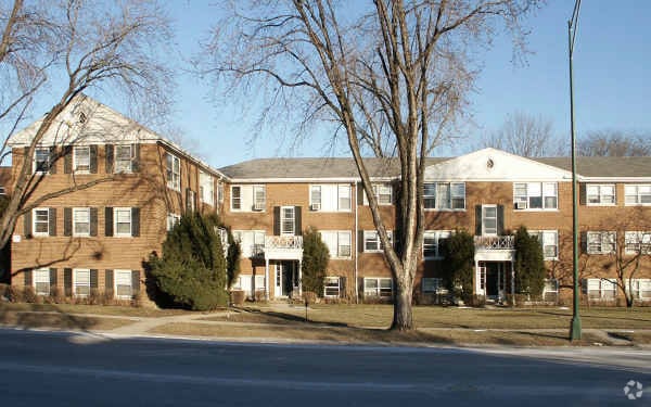 6233-6265 N. Cicero Avenue - 6233-6265 N. Cicero Avenue Apartments