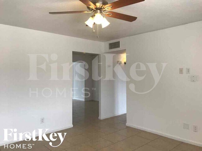 Photo - 8707 N 41st Ave