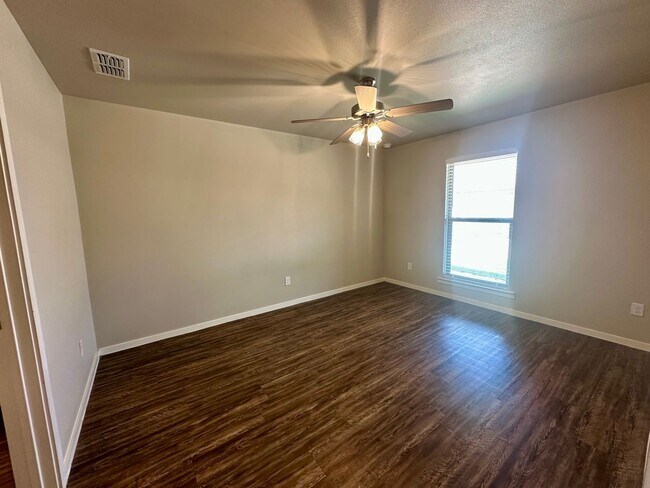 Photo - 2116 N Jayton Ave Unit A