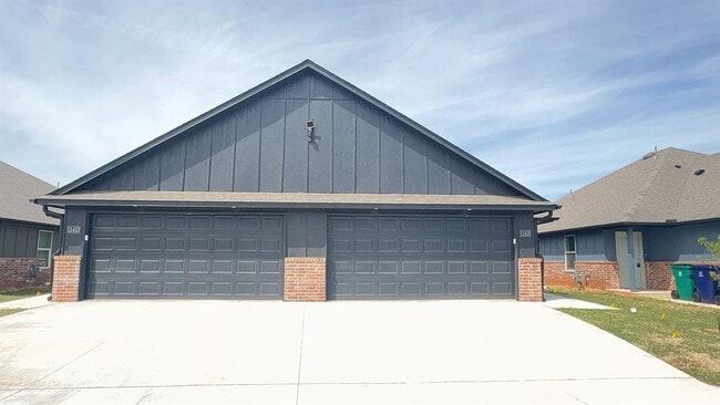 Photo - 11415 University