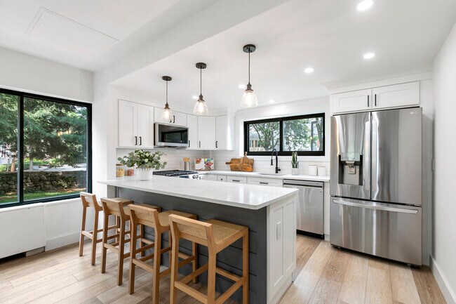 22 Chestnut Pl Unit 1-bed 1-bath Brookline