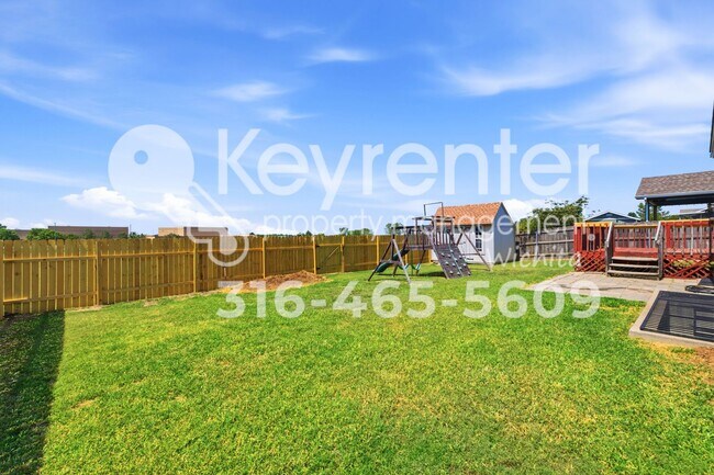 1823 N Country Walk Ln