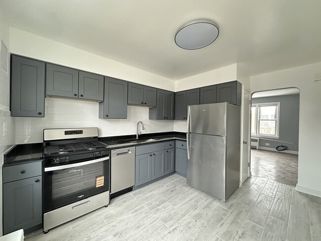 Photo - 6721 N California Ave Unit E3