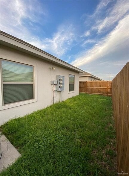 Photo - 1719 W Garrison Dr Unidad 4