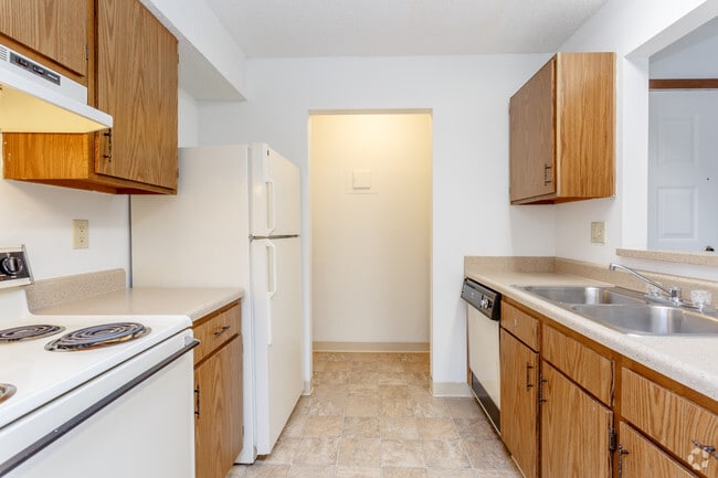 1BR, 1BA - 717 SF - Apple Creek Apartments