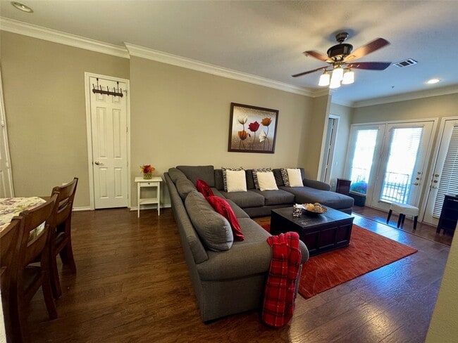 Photo - 2400 McCue Rd Unidad 233