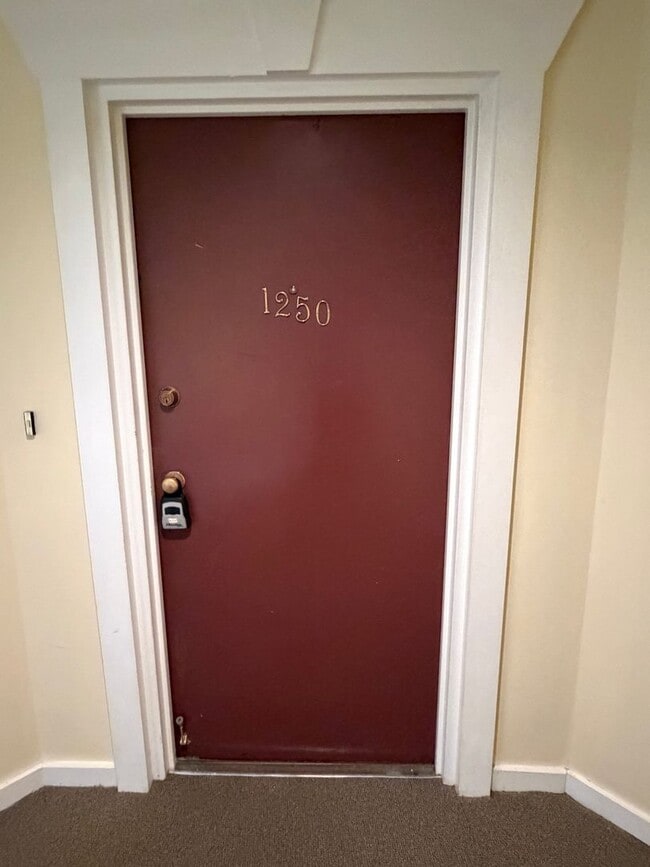 Photo - 1250 Clifden Green