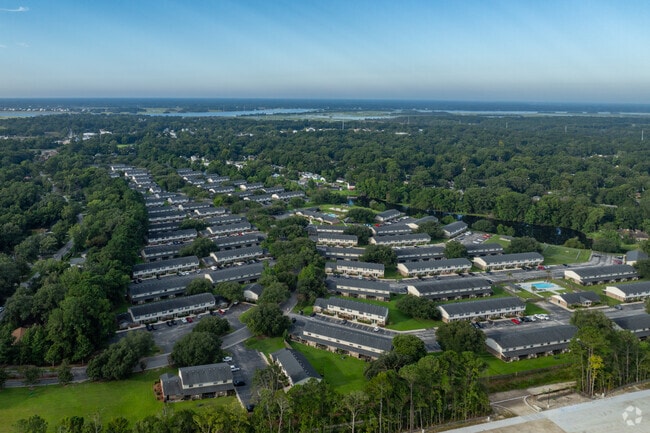 Castlewood Townhouses Overview