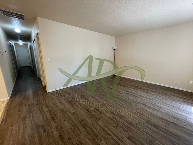 Photo - 746 S Legend Ln