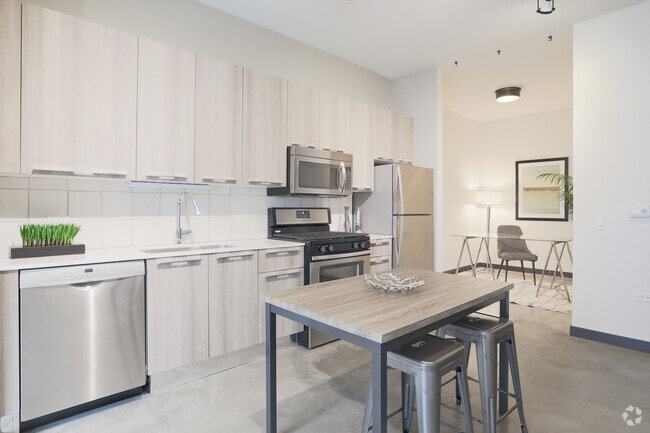 1 BR, 1 BA - Kitchen