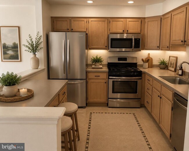 Photo - 922 Glackens Ln