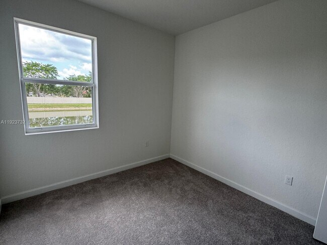 Photo - 18402 SW 2nd St