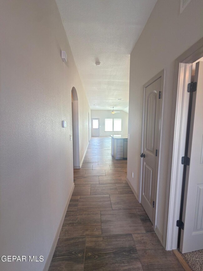 Photo - 13956 Lago Vista Ave