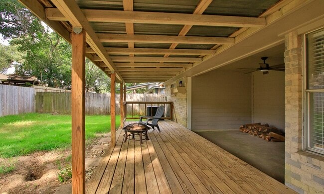 Building Photo - 9130 Kirkleigh Ln