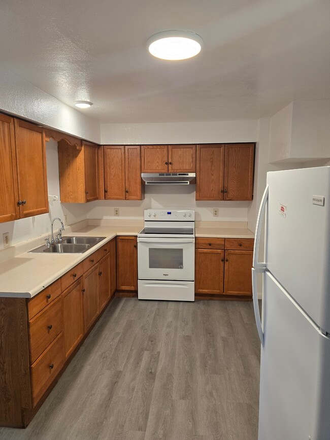 Cocina - 1508 Woodmont Ave