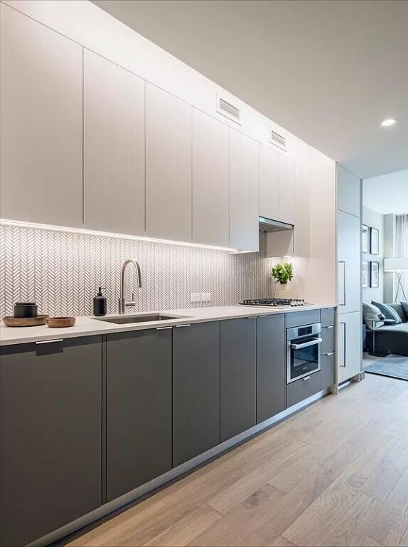 Photo - 101 W 24 St Unidad 11-N