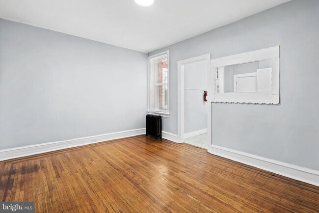 Photo - 4922 N 7th St
