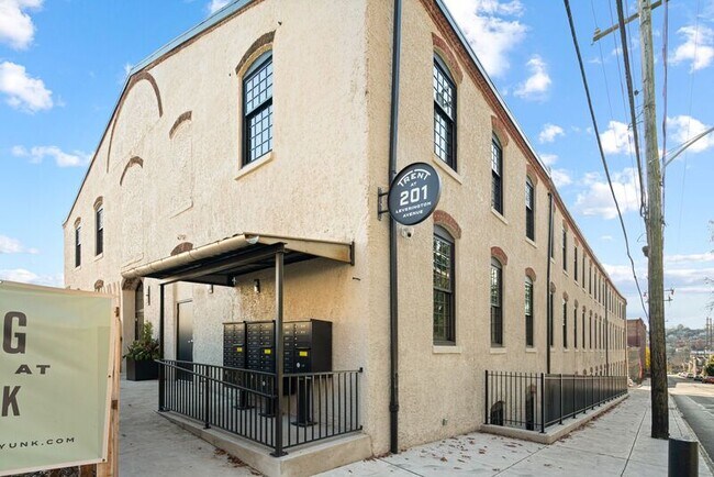 Photo - 201 Leverington Ave