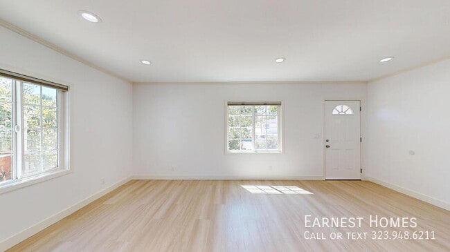 Photo - 5844 Vesper Ave
