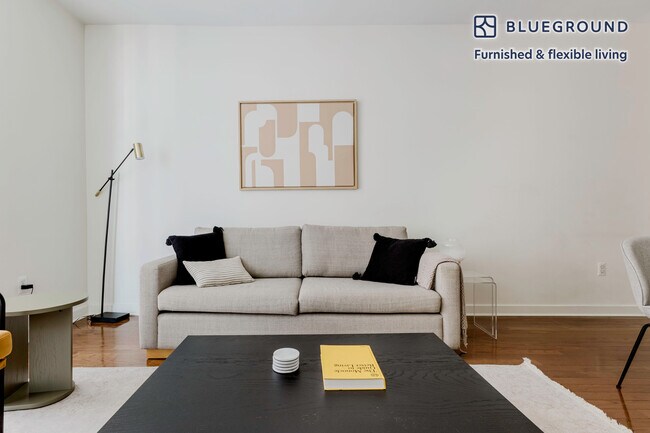 Photo - 4918 St Elmo Ave Unidad FL10-ID316