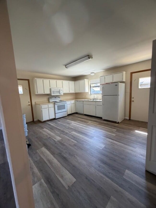 Photo - 2 Bedroom Duplex close to I -140 Contact Debra Johnson (865) 591-8281