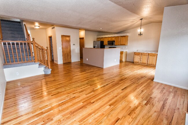 Photo - 7400 W Coal Mine Ave