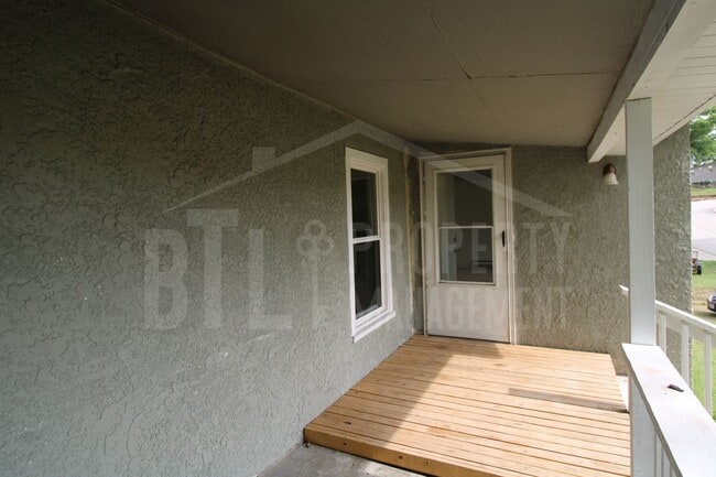 Photo - 3 Bedroom & 1 Bath Home