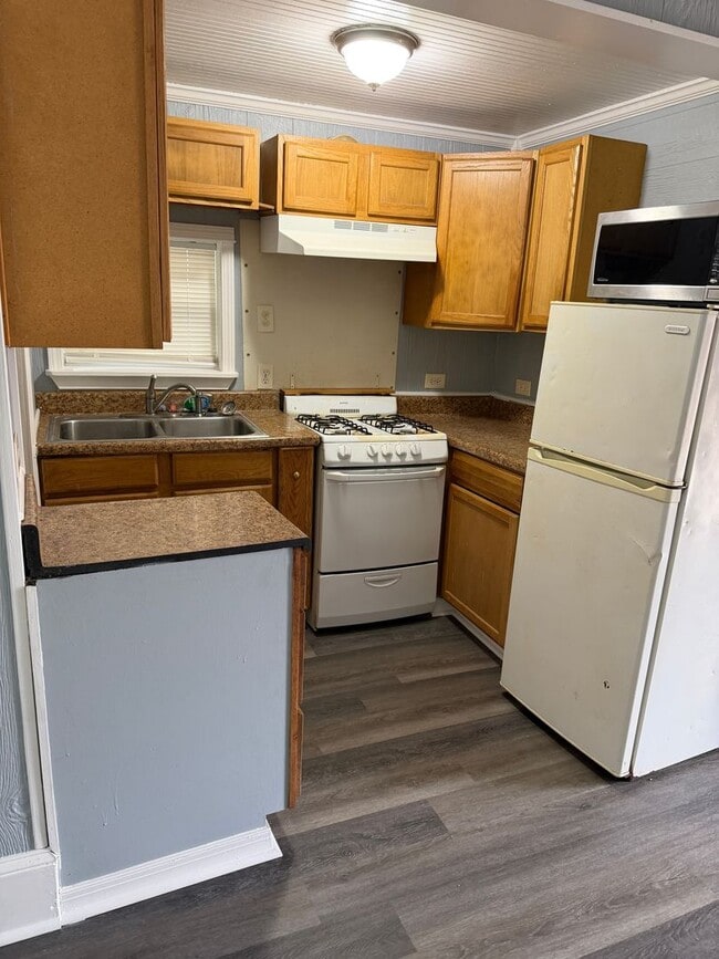 Photo - Remodeled Highland Studio Apartment - All bills included!