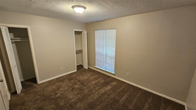Building Photo - 1404 Cactus St