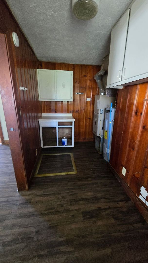 Photo - 2 Bedroom Home - Detached Garage!