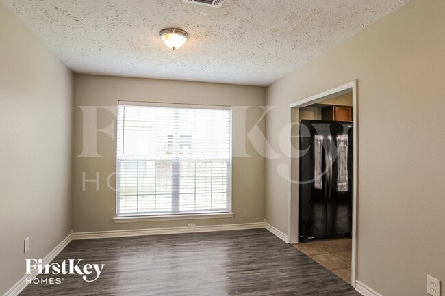 Photo - 1801 Whitebriar Dr