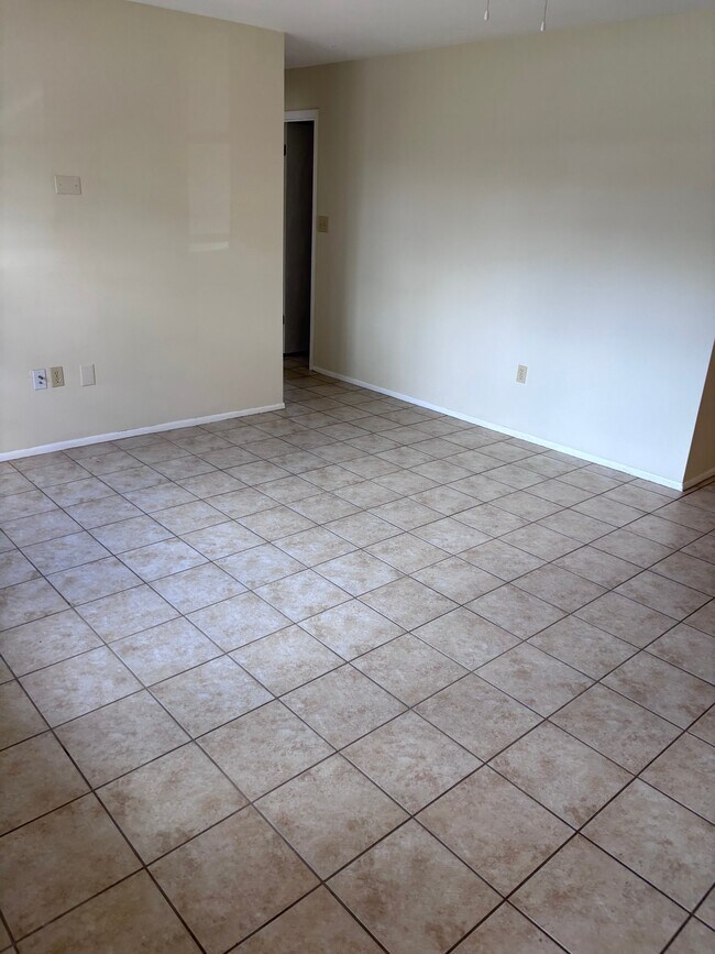 Photo - 5321 Foxwood Dr