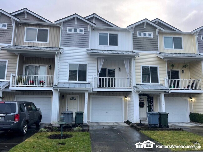 Building Photo - 5305 Military Rd E Unit D Rental