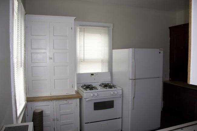 Kitchen - 4th On Campus
