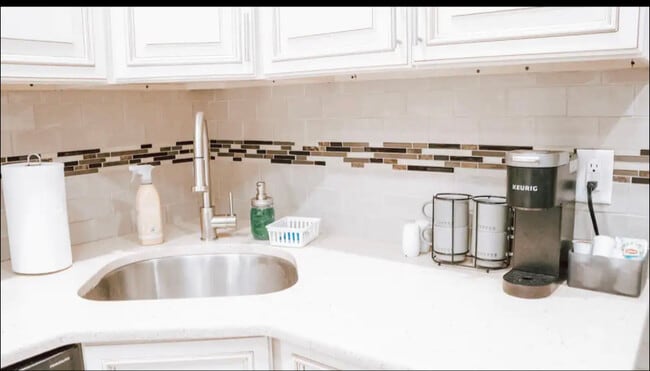 Photo - 662 Bleecker St