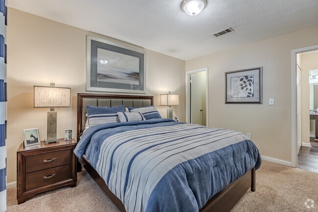 2BR, 2BA - 1005SF - Bedroom 1