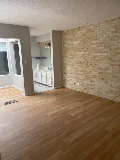 Photo - 4449 Walden Ln NE