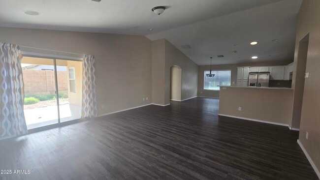 Photo - 355 W Holstein Trail