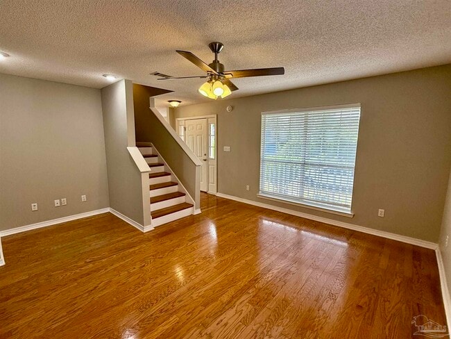 Photo - 2121 Pin High Dr