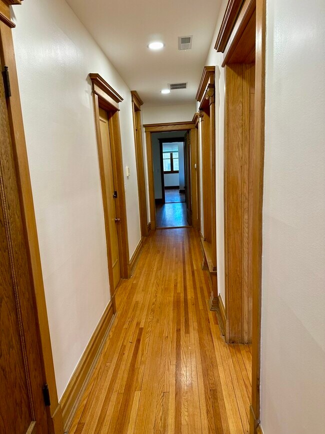 Photo - 5719 N Kenmore Ave Unit 3