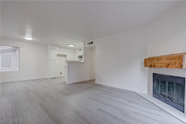 Photo - 3060 Tarpon Unit 204