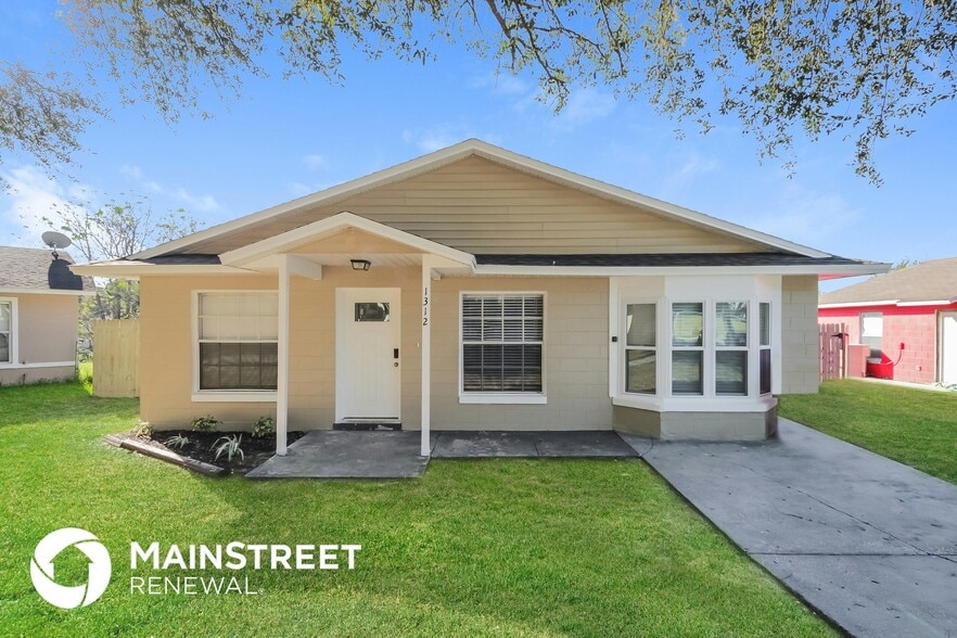 1312 Mark Ct
