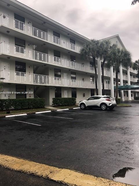 Photo - 1715 Whitehall Dr Unit 405