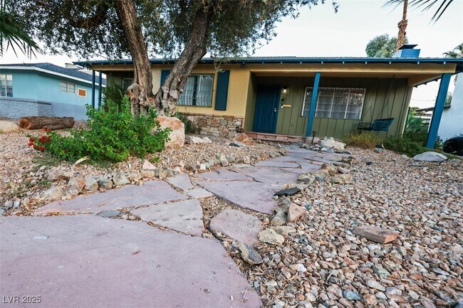 Photo - 706 Bracken Ave House