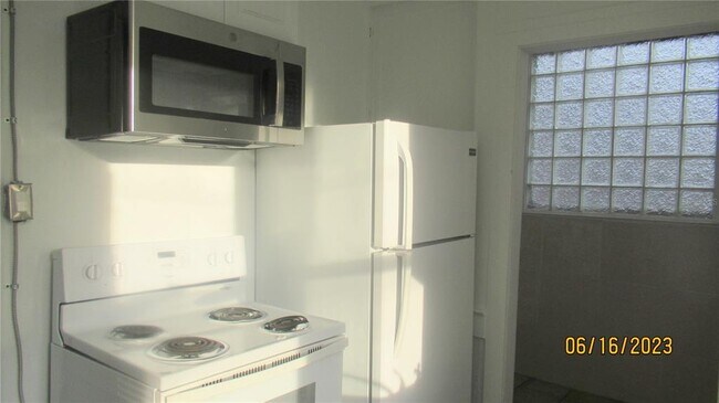 Photo - 730 4th Ave N Unidad 1D